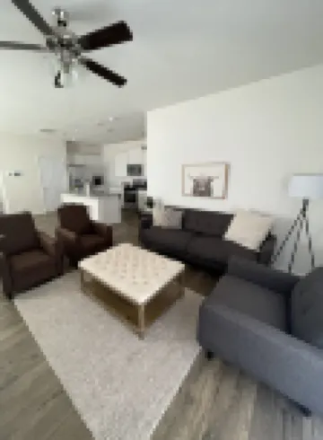 Beautiful new home with lake view near hiking trails