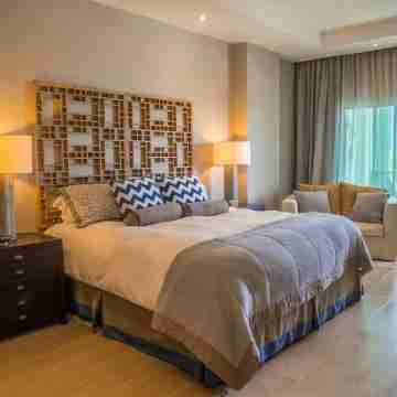 Breathless Beauty, Oceanfront Condo 180 degree views Rooms