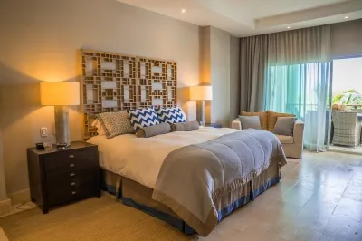 Breathless Beauty, Oceanfront Condo 180 degree views