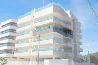 Complete apartment, balcony with sea view and barbecue Wi-fi, 2 parking spaces, 200m from the beach Hotels in Praia do Itagua