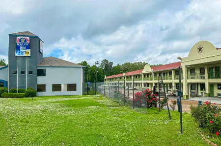 Relax Inn By Oyo Jackson MS Hwy 80 I-20 Отели рядом с достопримечательностью «Государственный университет Джексон»