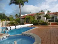 Apartment with pool in a quiet location and beautiful garden Hotels in Budens