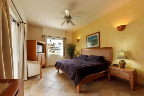 LUXURIOUS GOLF VILLA IN HOTEL ZONE- WALK TO BEACH/DOWNTOWN/RESORTS