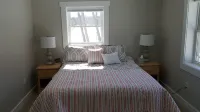 Beautiful Camden Home,pondside with mountain views Отели рядом с достопримечательностью «Кэмден Амфитеатр»