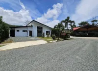 Central Villa Luna, 3 bdrs close to beach & National Park!