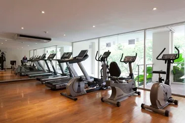 รูปภาพของTwin Peaks, 515, 5 Star Studio.