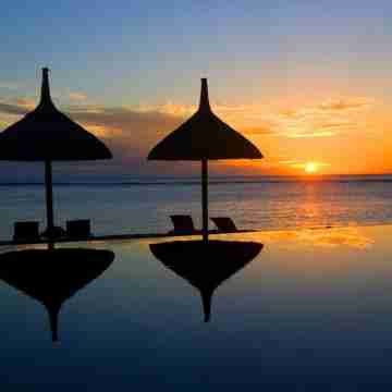 LUXURY APARTMENT GIVING UP ON THE BEACH Fitness & Recreational Facilities