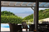 villa MAGAR standing overlooking the sea Pool and Jacuzzi