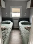 Nice and new cozy furnished chalet for 4 people, 800 meters from the beach.