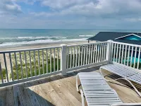 Emerald Isle at it's best at Sea Maiden West!!  Renovated BEACHFRONT home!!