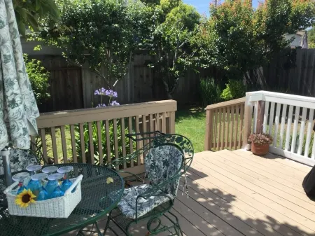 Gorgeous 3 Bedroom house close to the Beach!