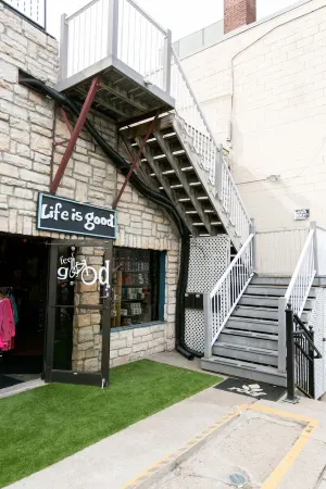 BestLocation|Romantic|ViewBridgeFromBed|Couples|Pets|Photo backdrop|Nightlife!!!