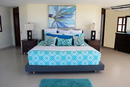 Ocean Front Farallon Beach House!!! Отели в г. Caserio Hacienda San Alfonso