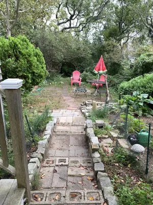 Walk to Beach. Private Nature and Bird Watching Trail. Quiet.