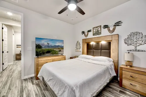 Modern Accessorized 3-Bedroom