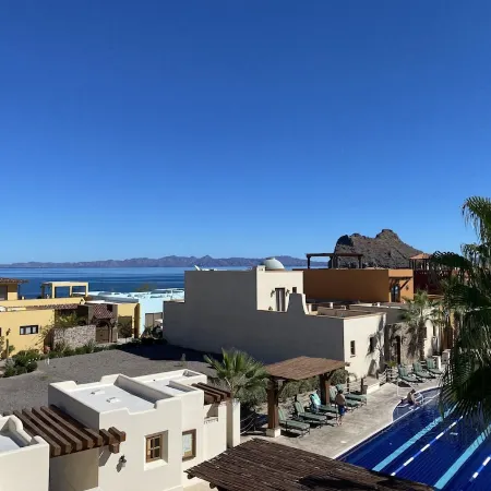 Casa Fresca by the lap pool