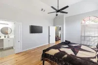 Howdy Yall-TEXAS-7 beds/Playground/Pool TableInternal name: Big Bend Allen