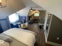 Lovely spacious 600sq ft loft with beautiful views