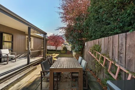 Little Arrow Bach Отели рядом с достопримечательностью «Buckingham Street»