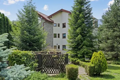 Wine Cellar Villa with Beautiful Garden in Sinaia - Busteni Hotel a 