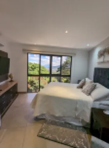 Luxurious 3 Bedroom Apartment!