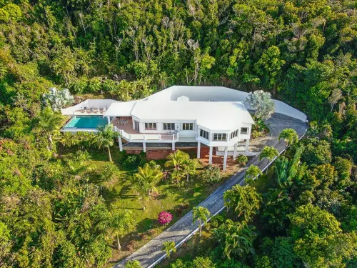 Private Oasis with Breathtaking Ocean Views and Huge Pool