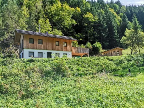 Ferienhaus Komplett neu 14 Automin. vom Weisensee Entfernt. Wanderwege vor Ort Hotels in Stockenboi