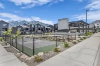 Cozy Ski Retreat Minutes From Snowbasin