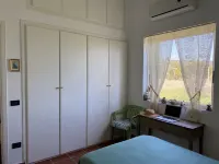 Holiday home with beautiful sea views, 3 minutes walk from the beach