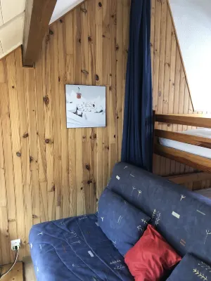 In the heart of the village of Cauterets Hotels near Camping Le Vignemale