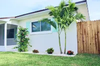 Emerald Coast - 3 Mins to Beach !! FREE Parking, Luxury KING Beds, Office Space Hotels in der Nähe von Pinellas County Heritage Village