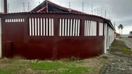 MONGAGUA BEACH HOUSE Отели в г. Монгагуа