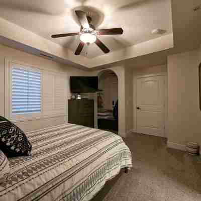 The Hideout is a recently remodeled, fully wheelchair-accessible, luxury condo Rooms