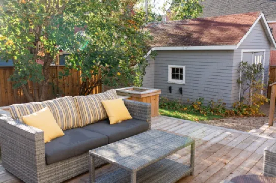 Spacious Downtown 5 bedroom historic house! Close to Everything Downtown!