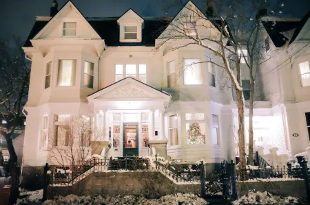 Ryan Mansion Отели рядом с достопримечательностью «Мемориал Юниверсити оф Ньюфаундленд»