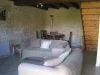 Cassiopeia, 3 Bedrooms, 1 bathr. Hotels in Dœuil-sur-le-Mignon