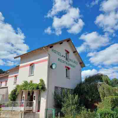 Logis Hôtel des Lacs Hotel Exterior