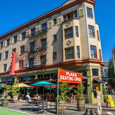 McMenamins Crystal Hotel Отели рядом с достопримечательностью «Перл Дистрикт»