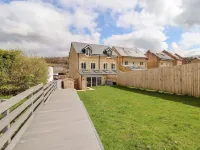 Cheshire View - 2-Star