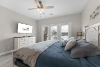 On the Rocks 3 Bedroom Condo by RedAwning - Homestays