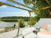 Fal River Cottage Hotels in Truro