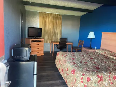 Valley Motel Hotels near 99 Cents plus