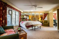 Laurel Grove Inn on the South Hotels in Parole