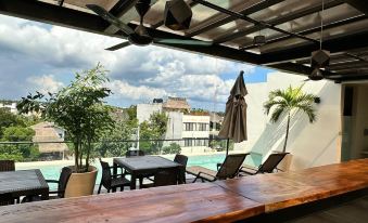 Moonshine Tulum Hotel & Hostel