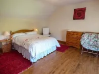 Ysgubor - Barn Hotels near Tir Prince Market