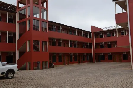 Hotel Poloni Отели в г. Итапетининга