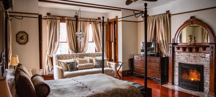 The Gage Mansion B&B Hotels in Huntingdon County