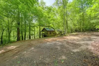 Marion Cabin on 92 Acres w/ Hot Tub & Trails - 3-Star