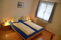 Hirschen Backpacker-Hotel & Pub Hotels in Morschach