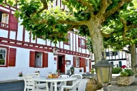Hotel Restaurant Baratxartea Hôtels à : Saint-Pée-sur-Nivelle